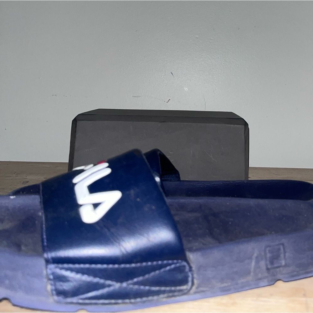 Fila Slides - Picture 2 of 2